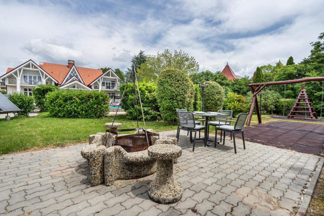 Hotel Clariss Balatonalmádi Exterior foto