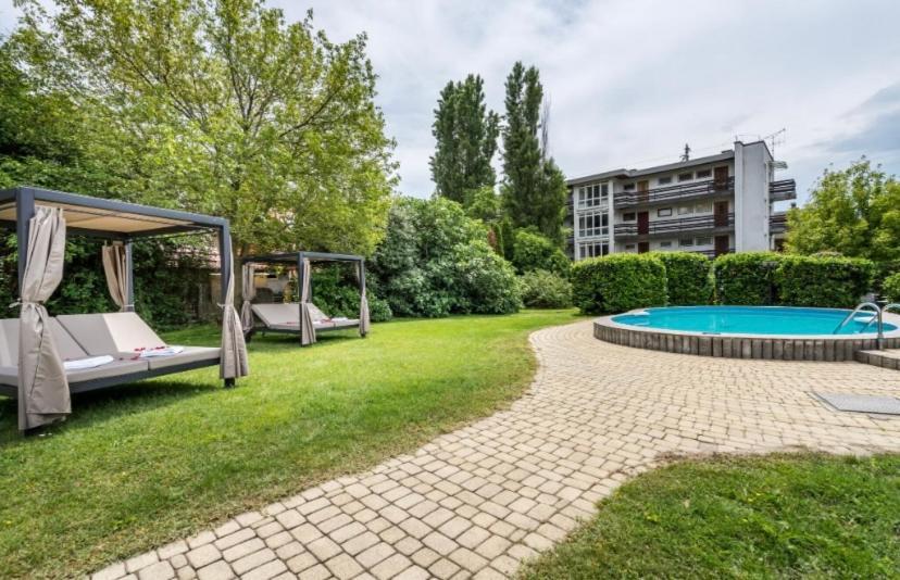 Hotel Clariss Balatonalmádi Exterior foto