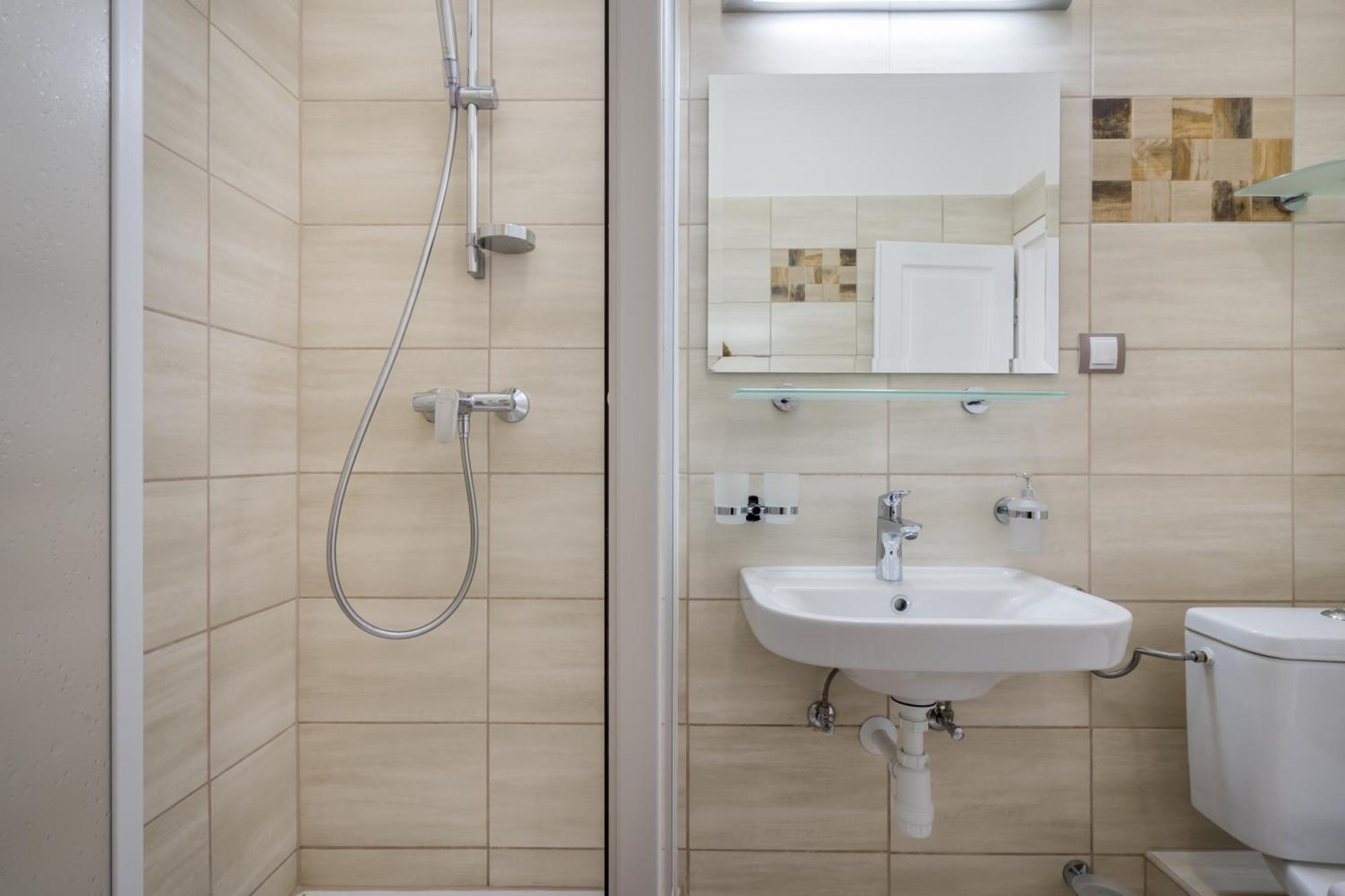 Hotel Clariss Balatonalmádi Zimmer foto